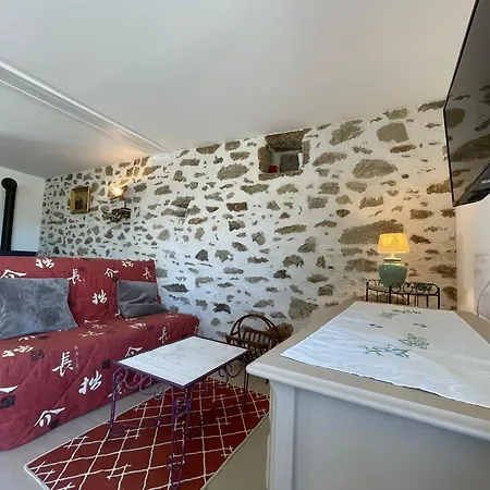 A Beaufou Avec Terrasse Privee - Fr-1-426-581